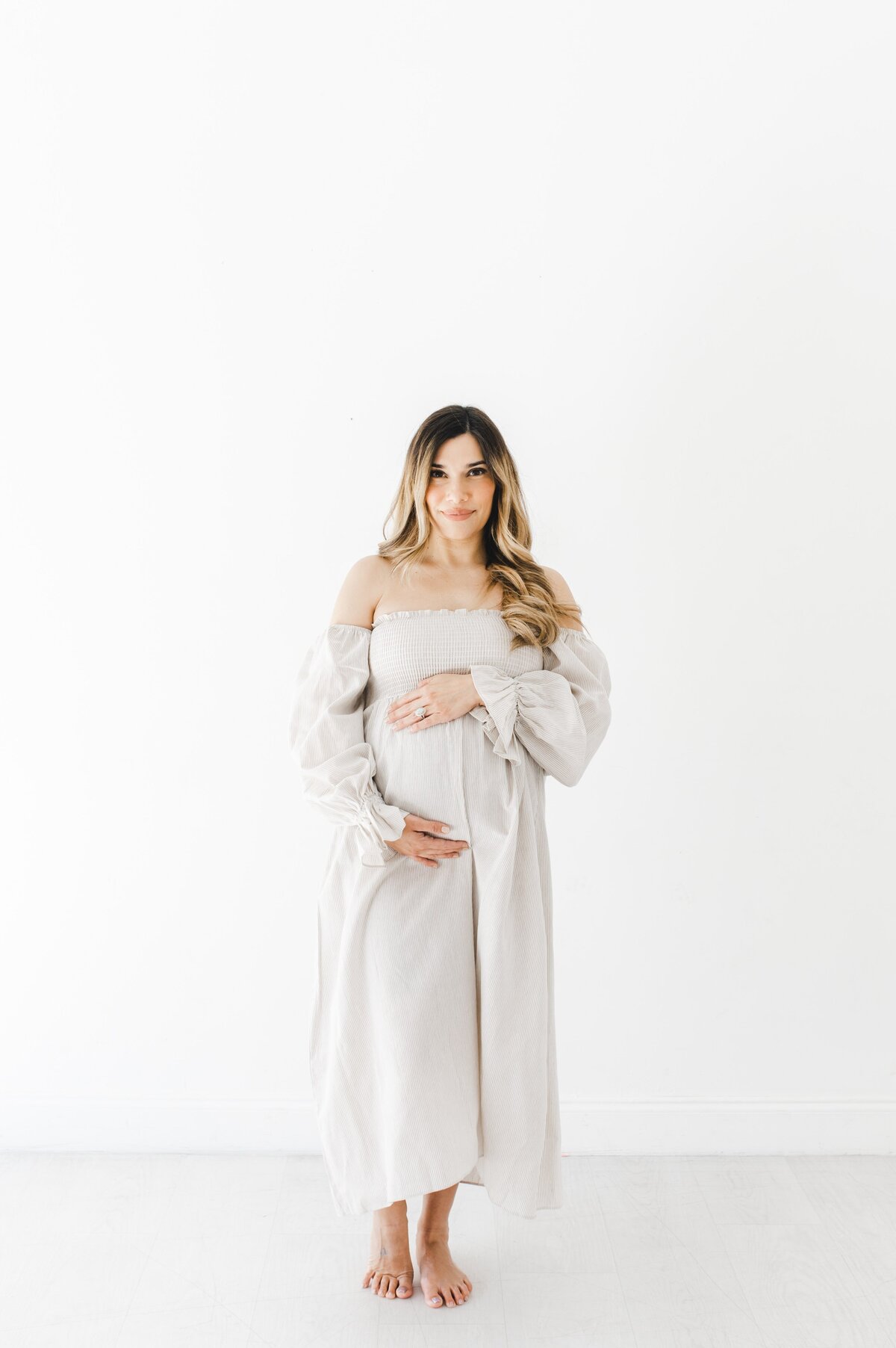 Simple maternity session