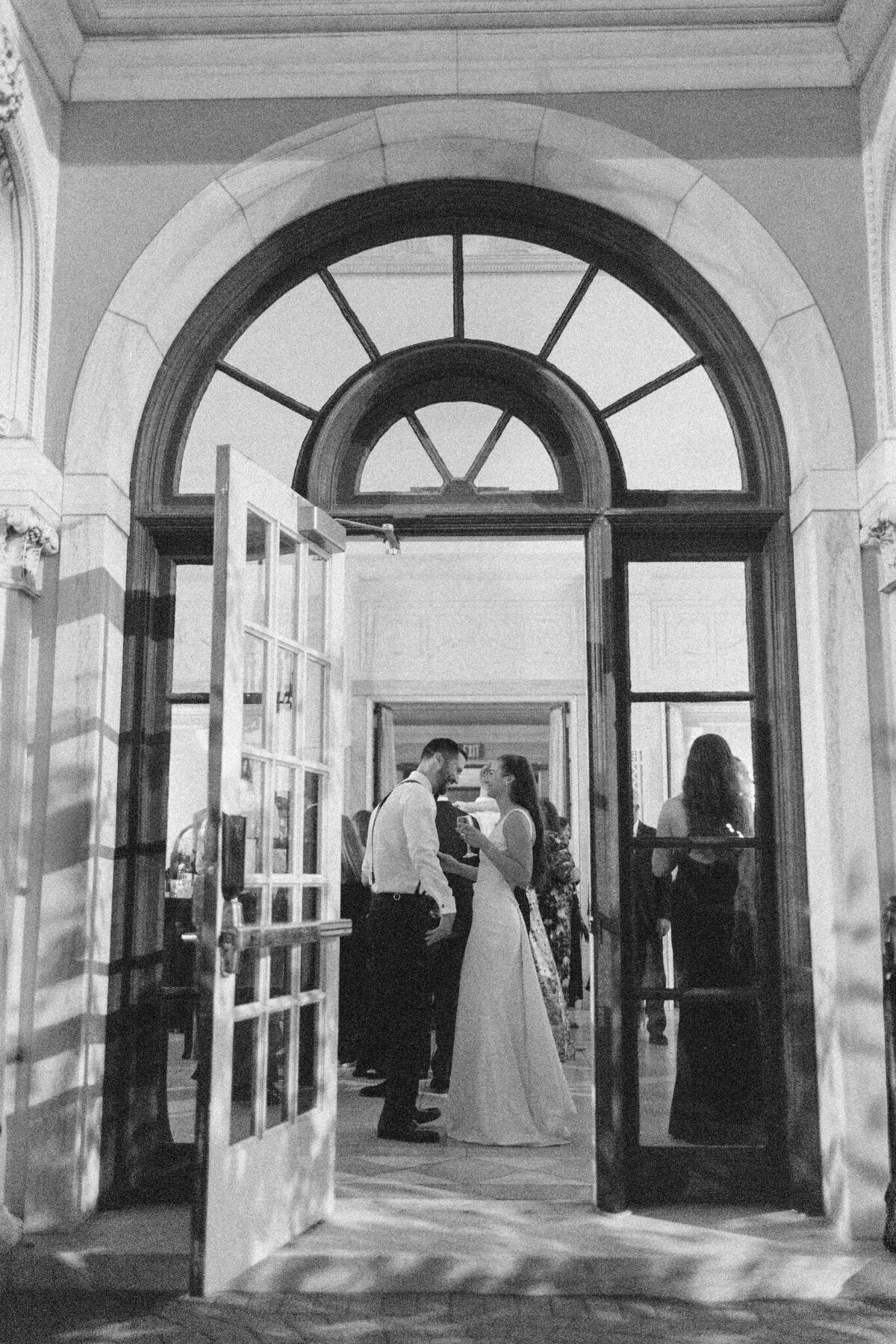 luxury-chicago-wedding-armour-house-photographer-film-hayley-moore-photography-176