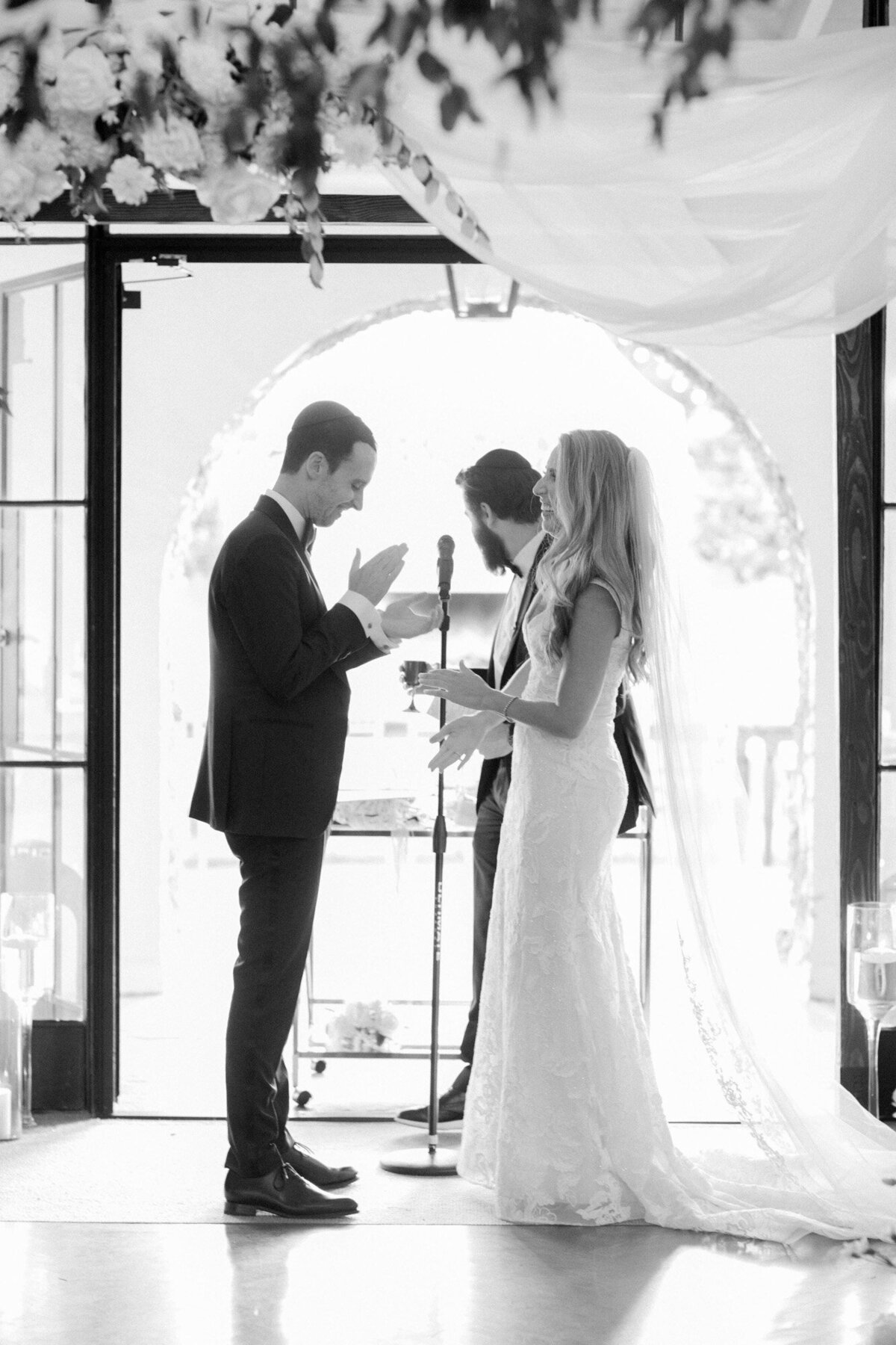 Amanda and Matt's luxury wedding ceremony at il Mercato