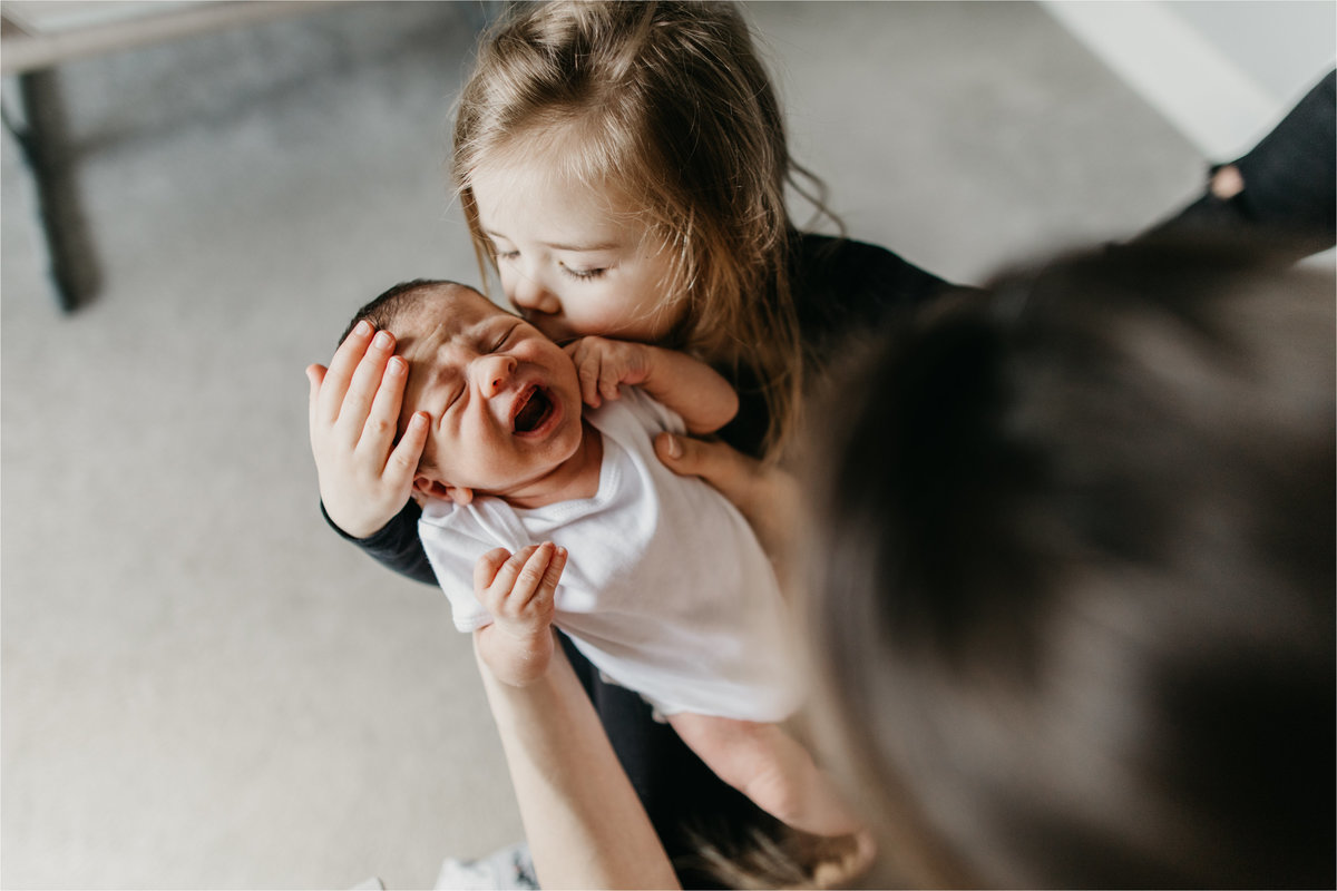 ABERDEEN TORONTO NEWBORN FAMILY PHOTOGRAPHER