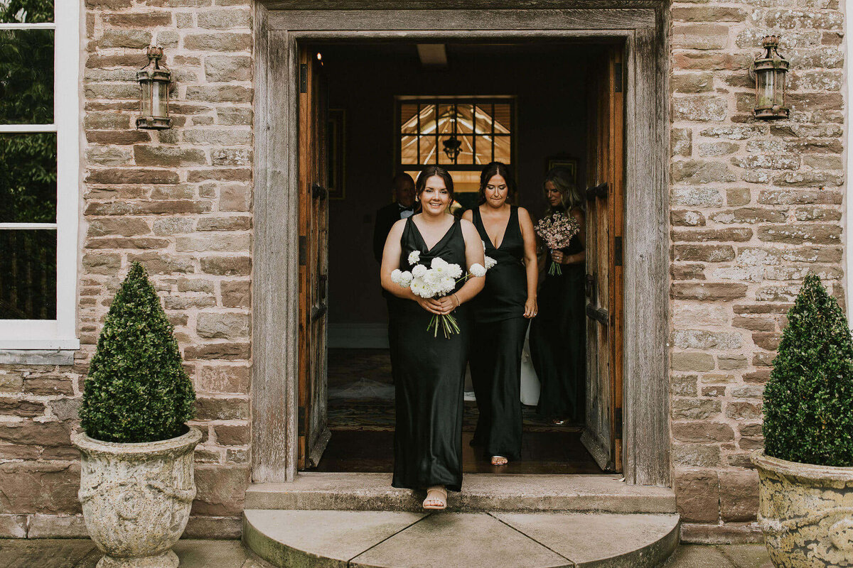 Issy-and-Bella-Floral-Design-Wedding-Florist-Herefordshire-Dewsall-Court-N-Z29