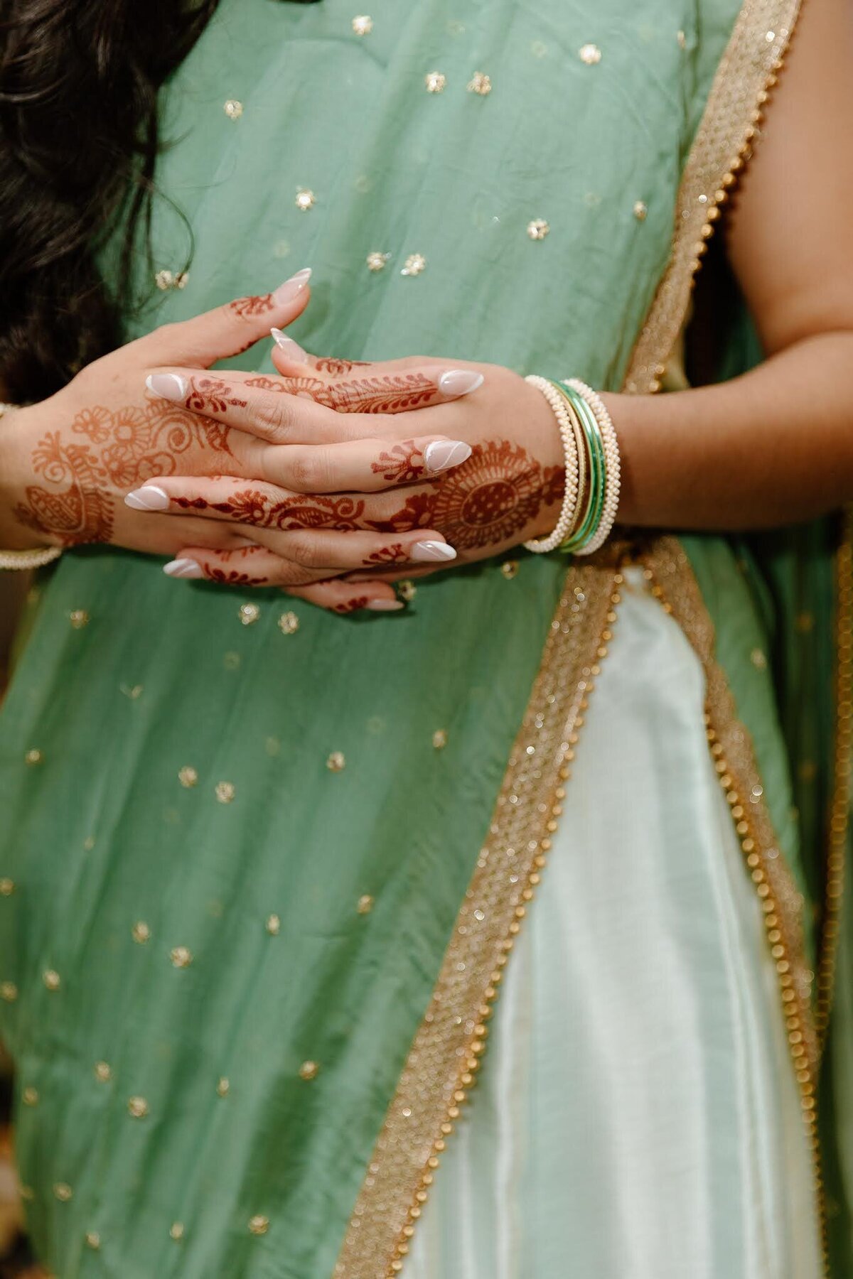 Nichole-Babiez-Photography-wedding-photographer-indian-wedding-photographer-mendhi-sangeet-baraat-luxury-chicago-illinois-marriott-schaumburg-45