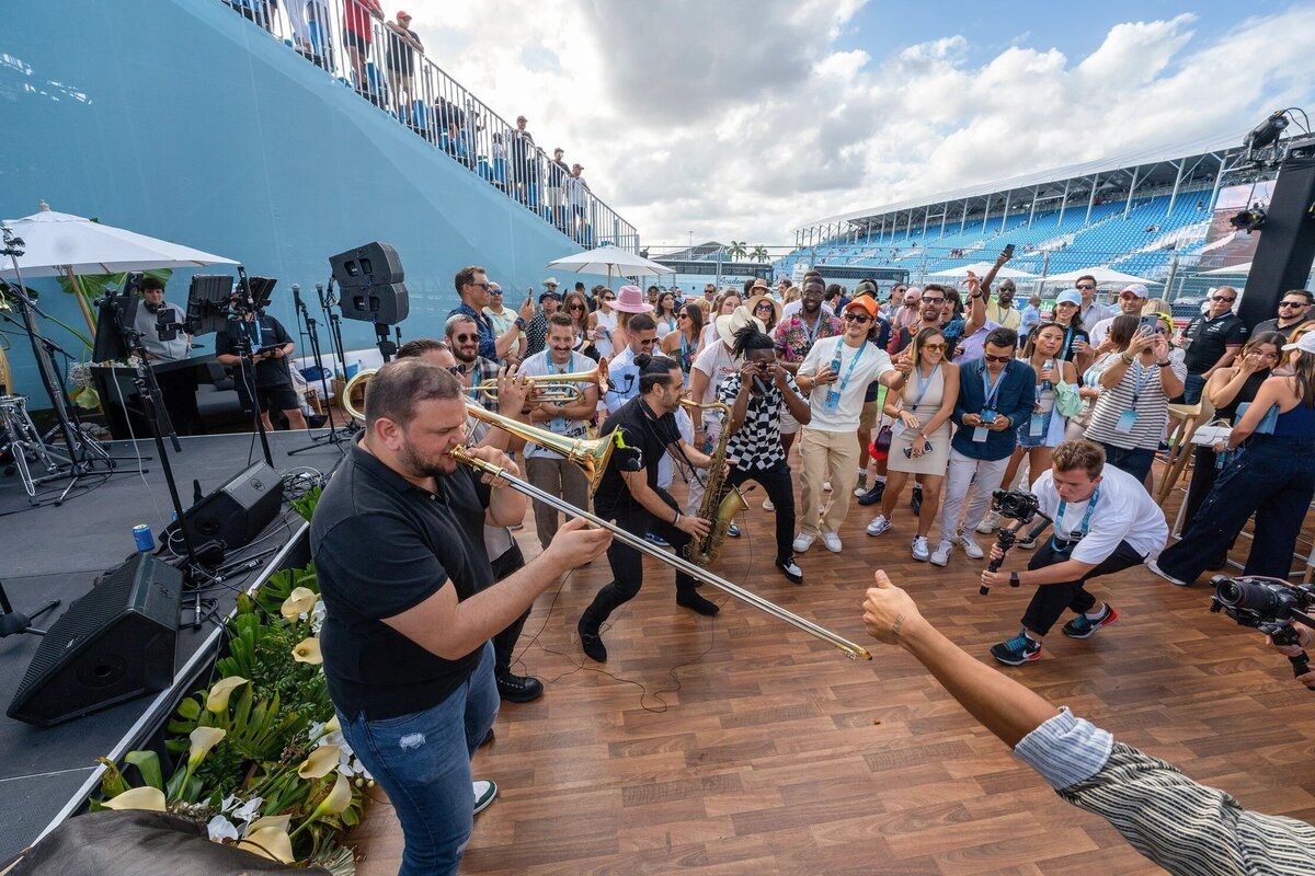 7591d6_7bcd54608f9b4bc9bc15f08020bfb052mv2-ezgif.com-webp-to-jpg-converter