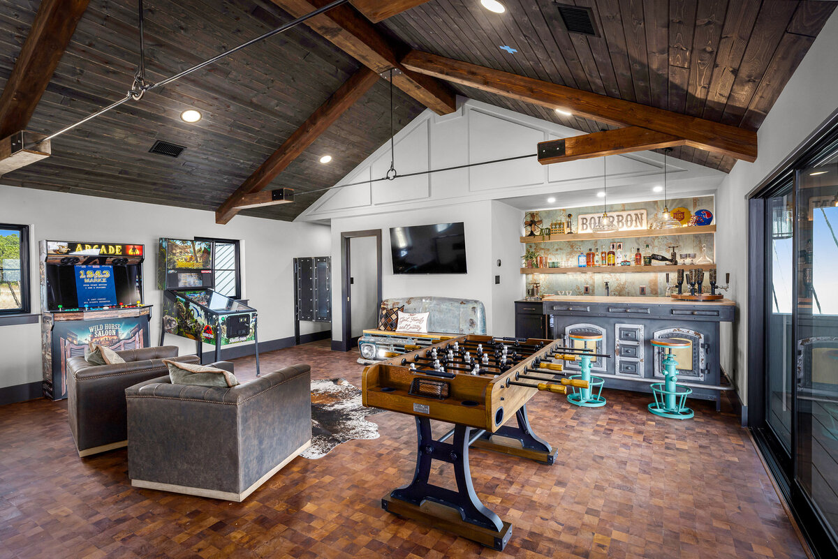 149A1358_29486 FM 3009_G. Morris Homes_Fossum Studios_2500px