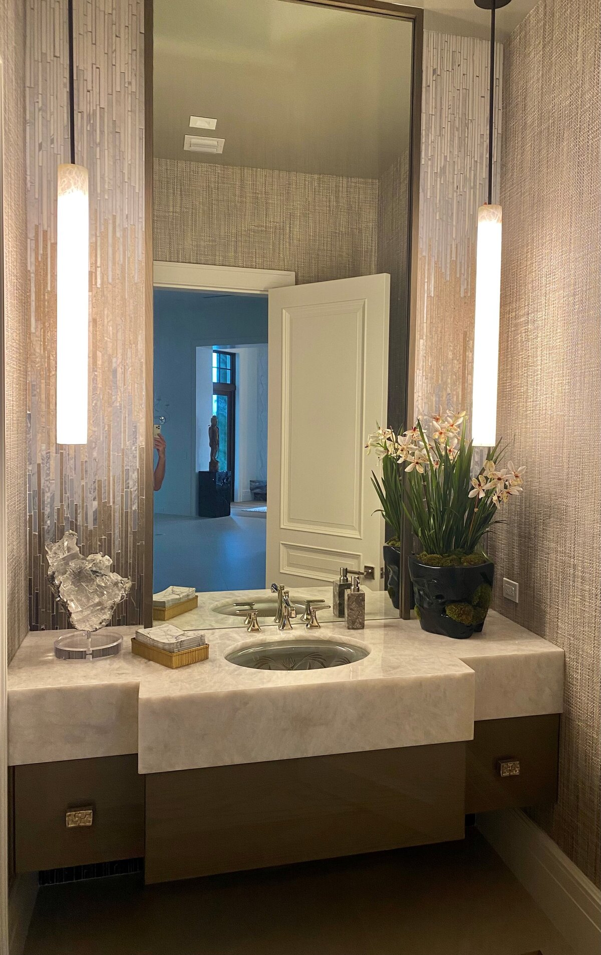 POWDER ROOM