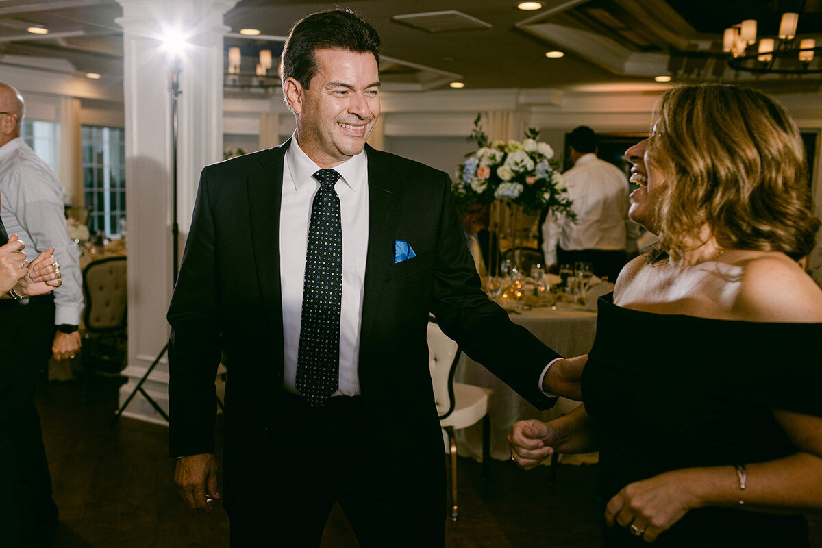 bella-luce-by-michelle-andrea-new-england-photographer-wedding-pinet-family-reception-124
