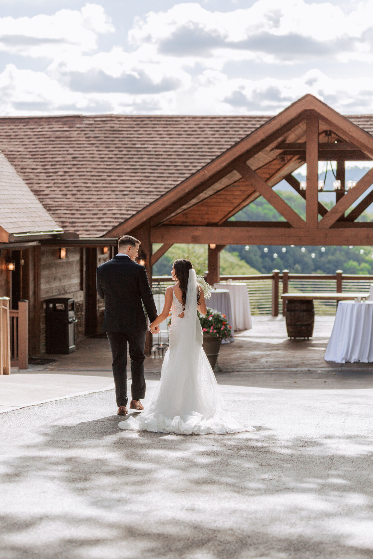 destination-wedding-venues-mountains-outdoor-receptions-tn