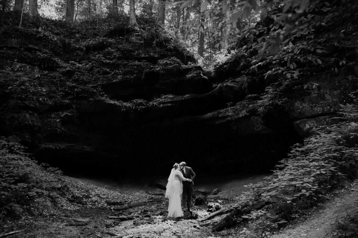 Turkey-Run-Elopement-052424-SparrowSongCollective-BW-27