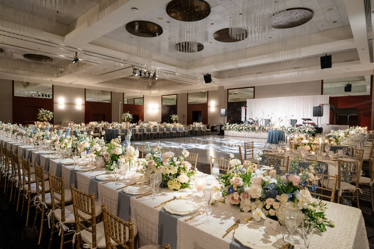 Grand Rapids Wedding Photographer JW Marriott709