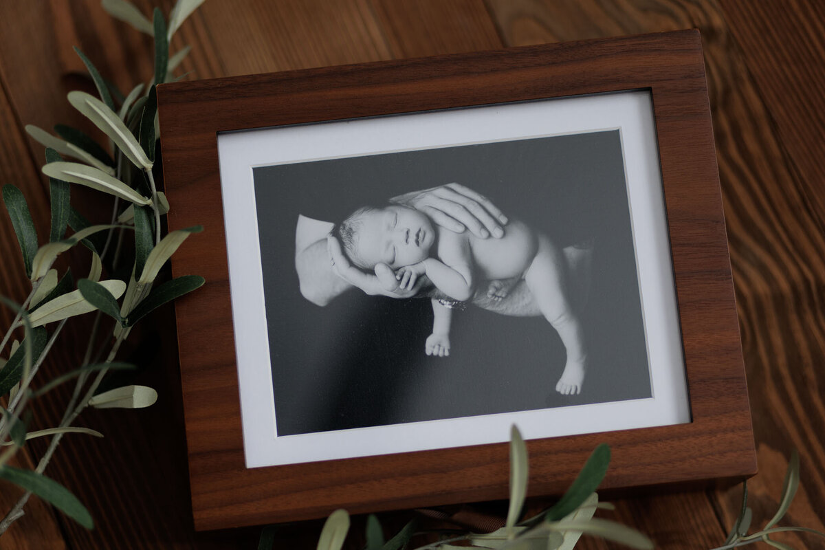 Orange County Newborn Photographer, Custom Baby Photography Newborn Daddy’s Hands, Black and White Baby Photography