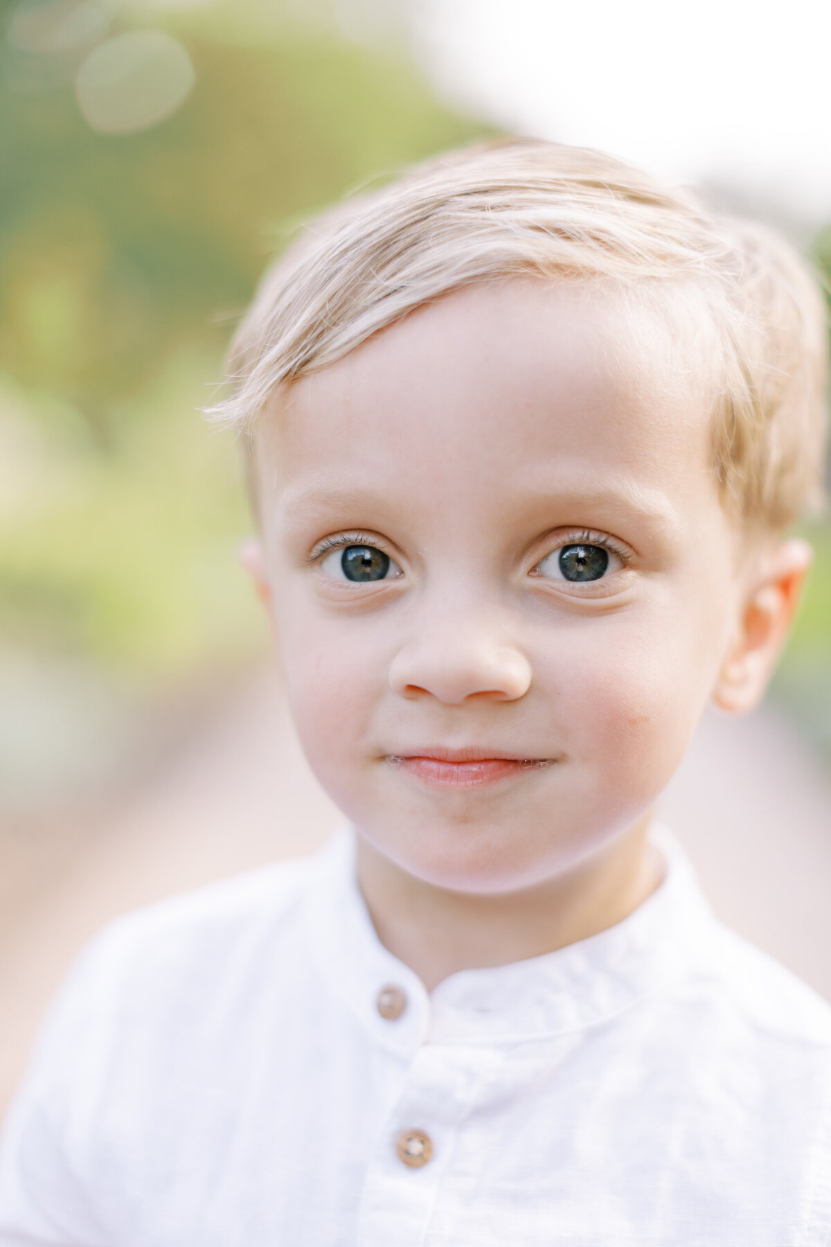 Family portrait session in a Philadelphia park - 14
