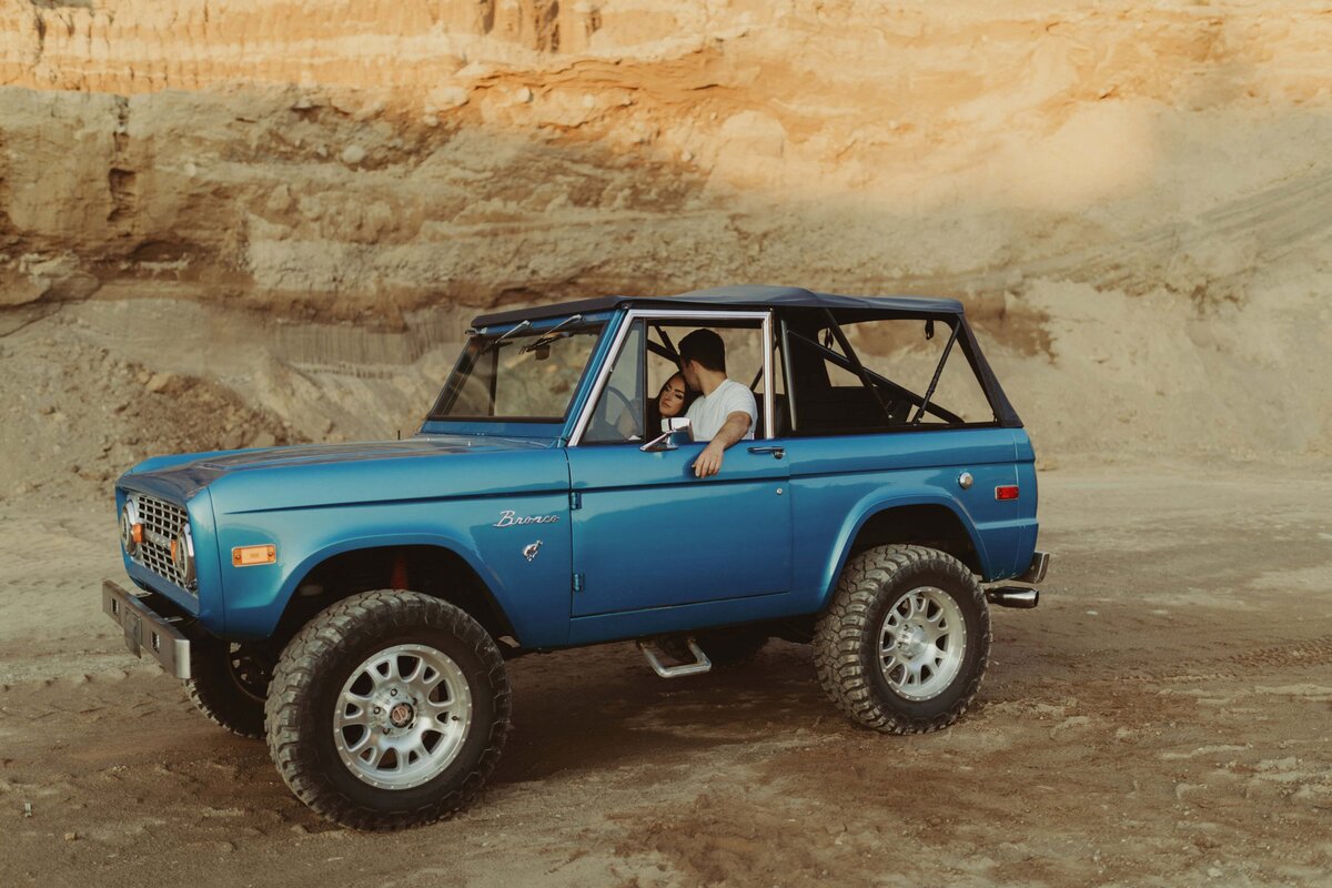 Engagement-ford-bronco-in-ontario-60