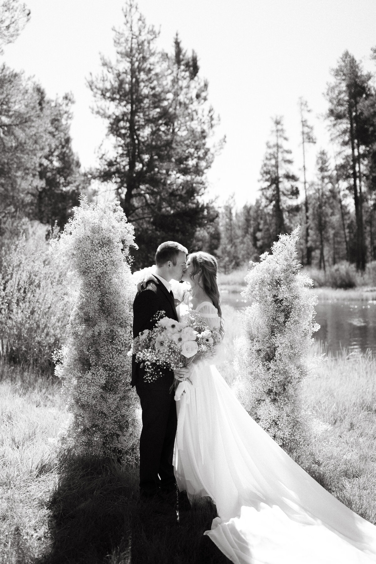 vintage_elopement_bend_oregon_united_states_cabin_whimsical_magical_forest_bridal_wedding_couple_trees_river_elegant_photography_by_taiya209