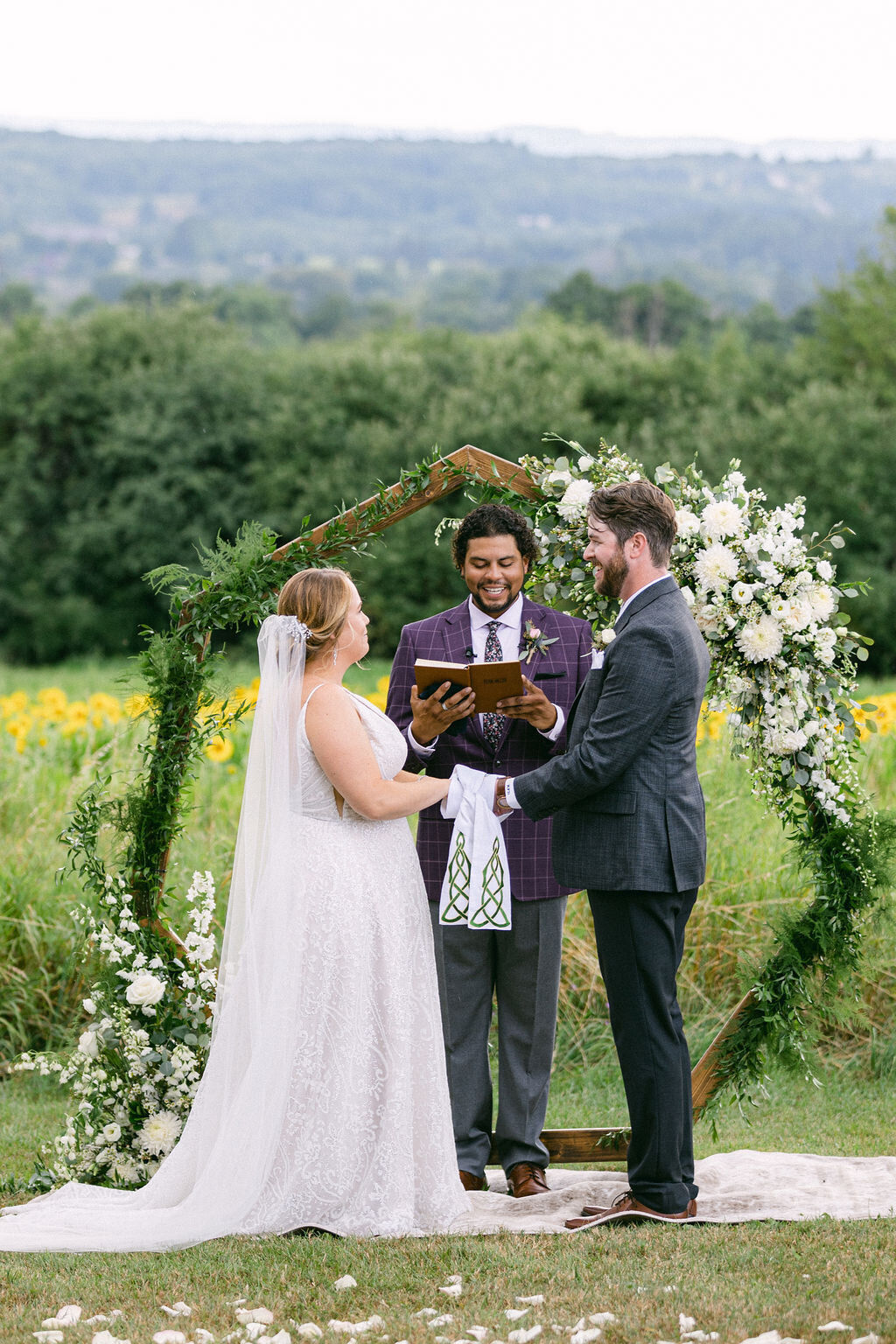 outdoor-wedding-ceremony-venue-upstate