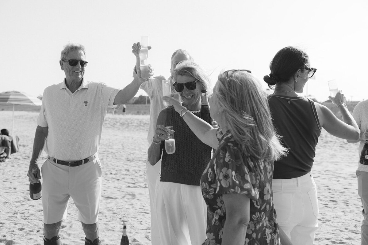 surprise-beach-proposal-photographer-nyc-wedding-photographer-love-melissa-94