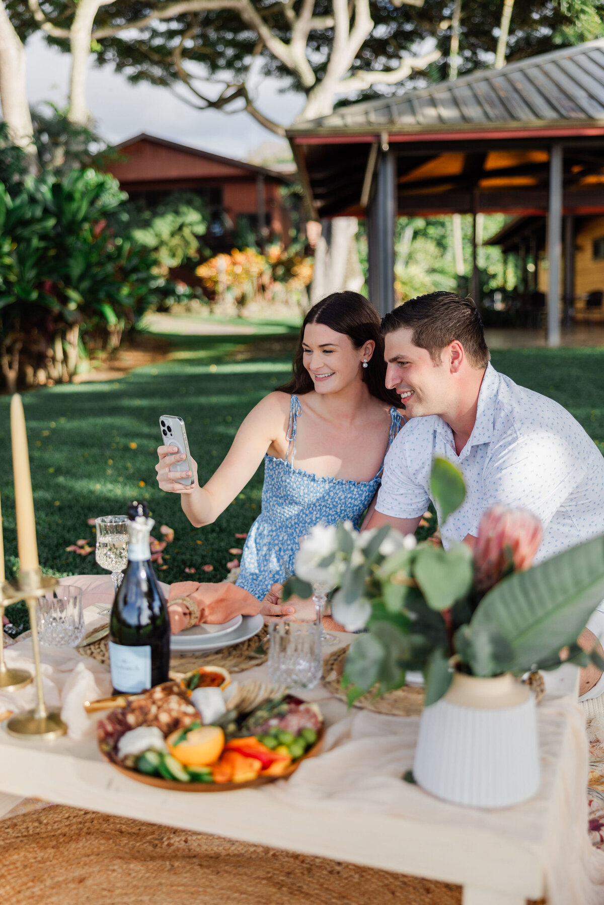 Hawaii-Engagement-Photos-Holualoa-Inn (51)