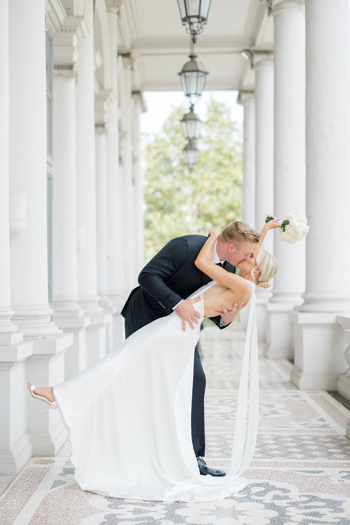 intimate-wedding-vienna-palais-coburg-nfl-player-29