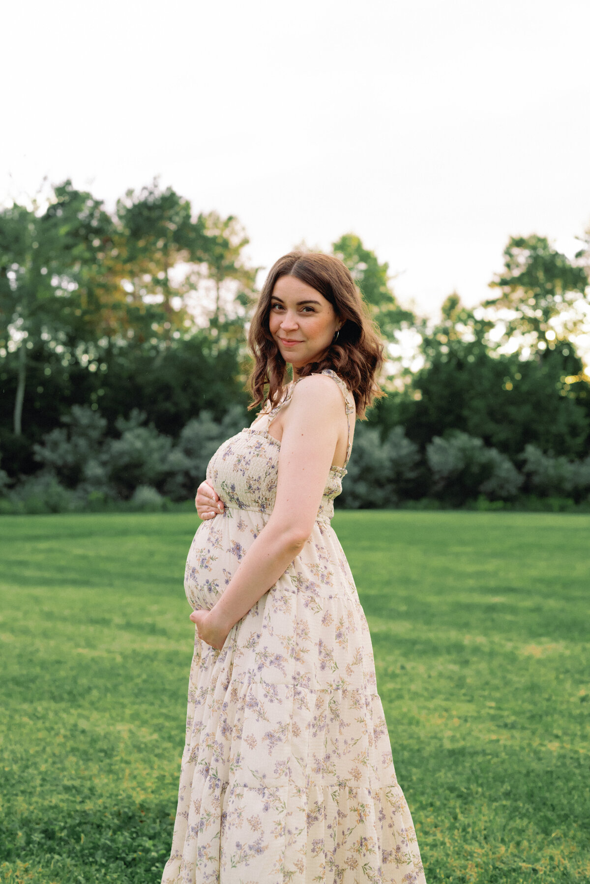 Brooke Lacombe is an Ottawa, Ontario based maternity photographer, specializing in motherhood, maternity, newborn and family fine art photography.