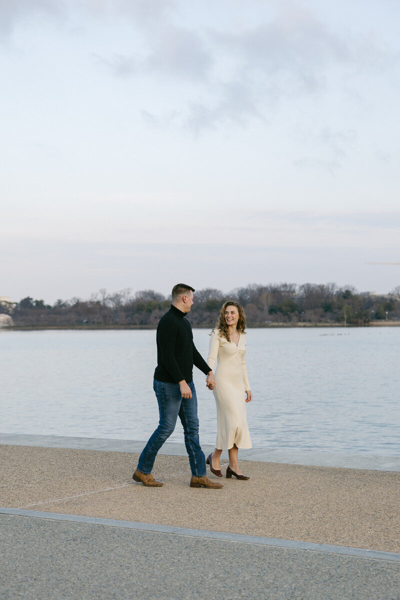 A sunrise engagement session at the Jefferson Memorial