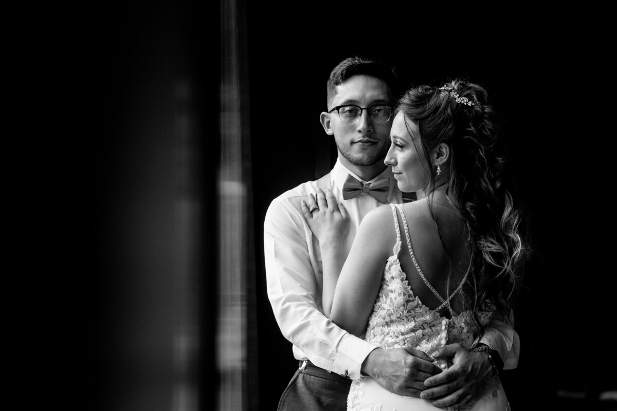 bride groom black and white photography