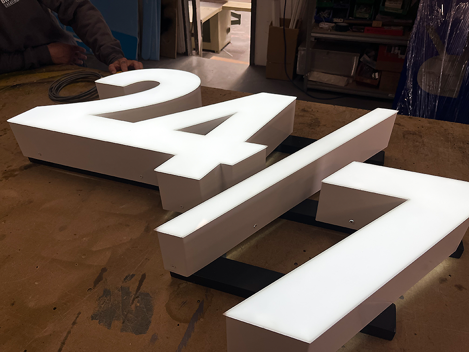 ellis-signs-face-illuminated-built-up-signage-newcastle-gateshead-north-east