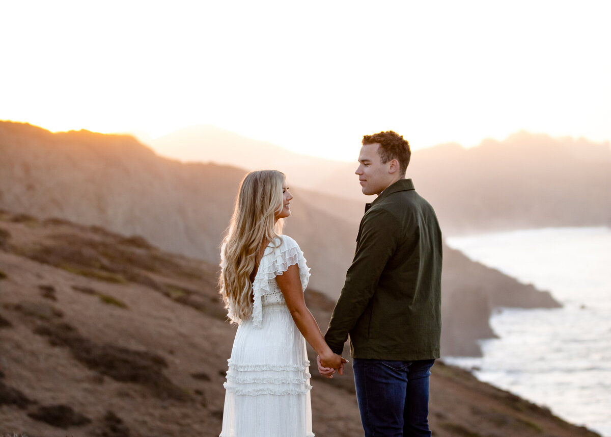 10292022_Julia+JadenEngagements_RodeoBeachCA_AnjaJensenPhotography-76