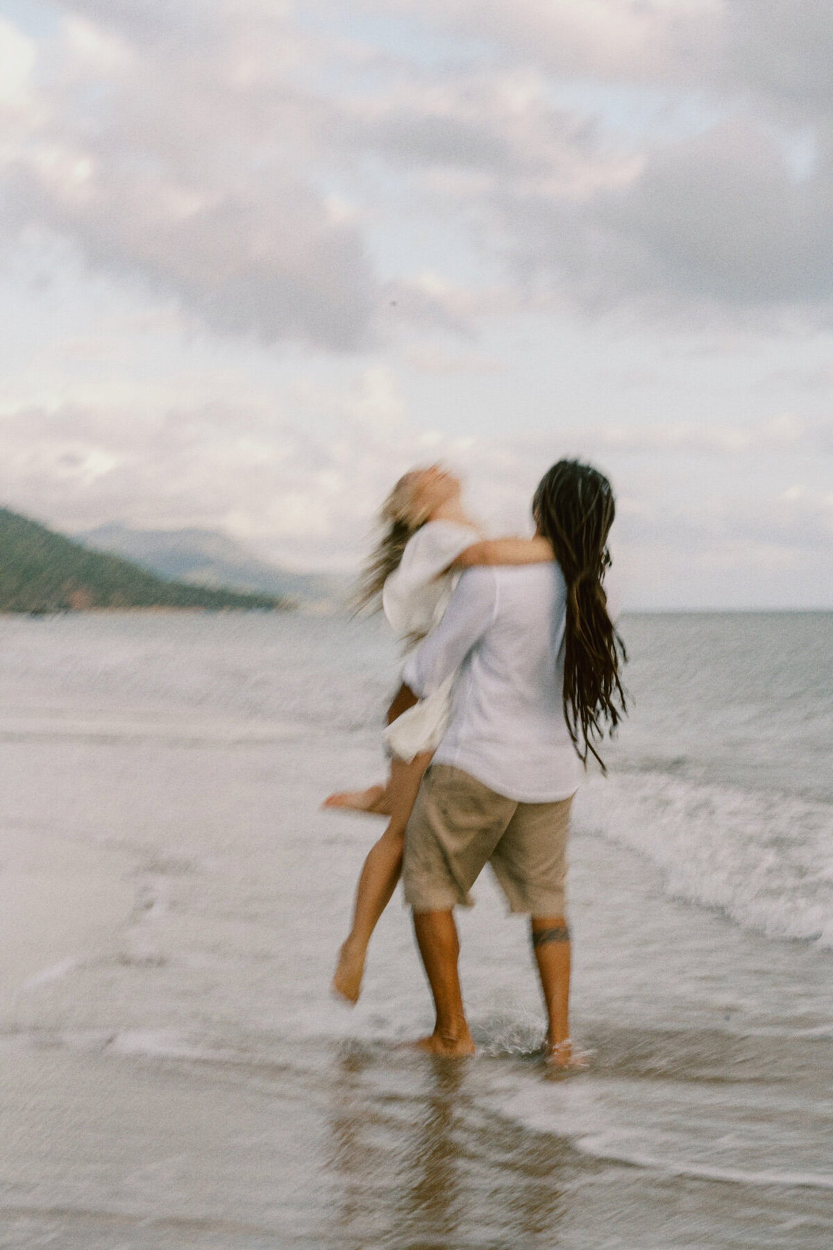 ellis-beach-sunrise-family-engagement-shoot-151