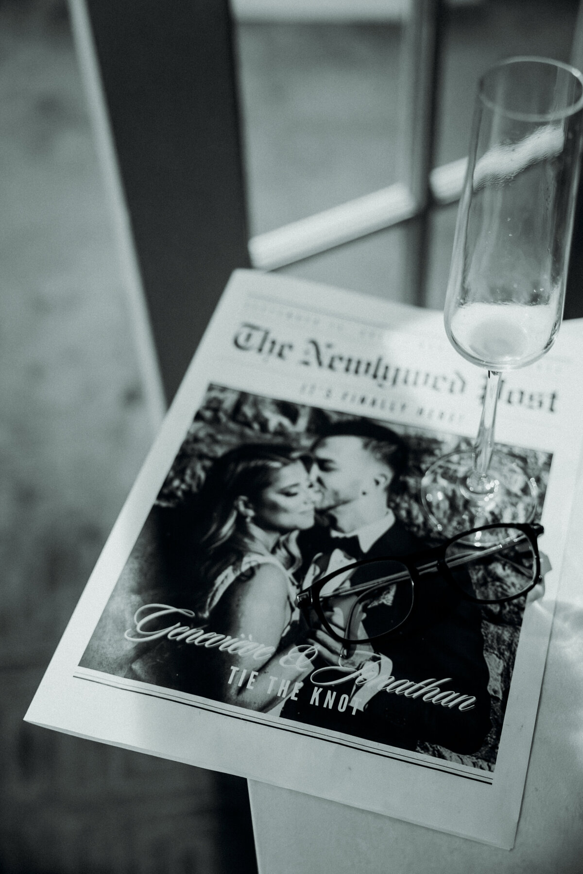 Jour de mariage et journal des jeunes mariés Photo Laval