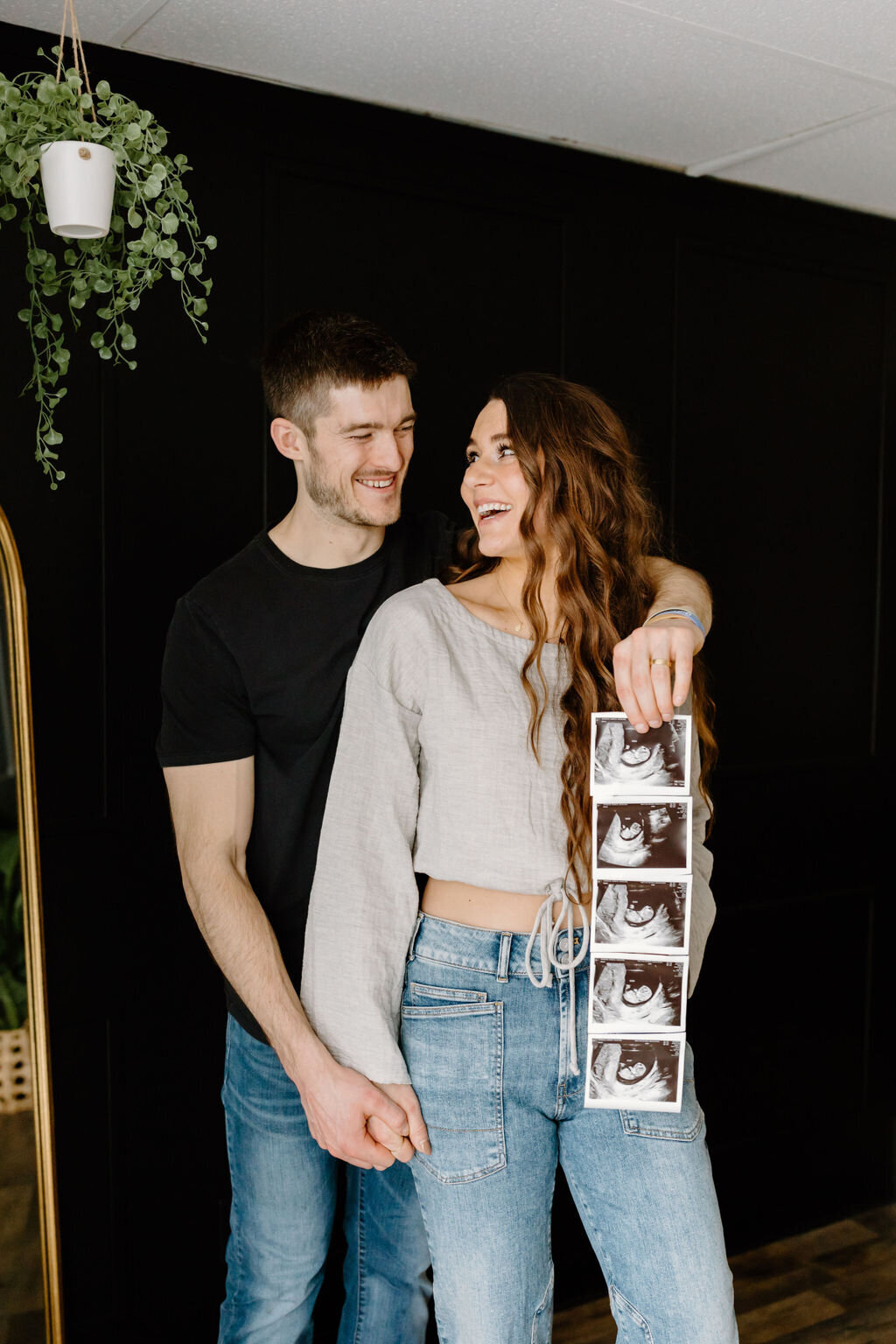 christina_ney_photography_wedding_engagement_lifestyle_photographer_dubuque_iowa_wedding_planning_assistance_adventurous_bold_laidback Family Photography93