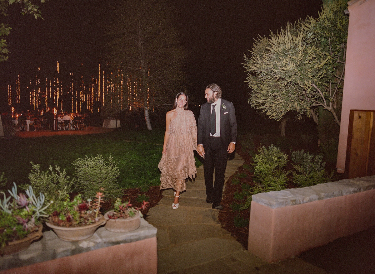 meg-smith-santa-ynez-winery-wedding-beaulieuu-garden00100