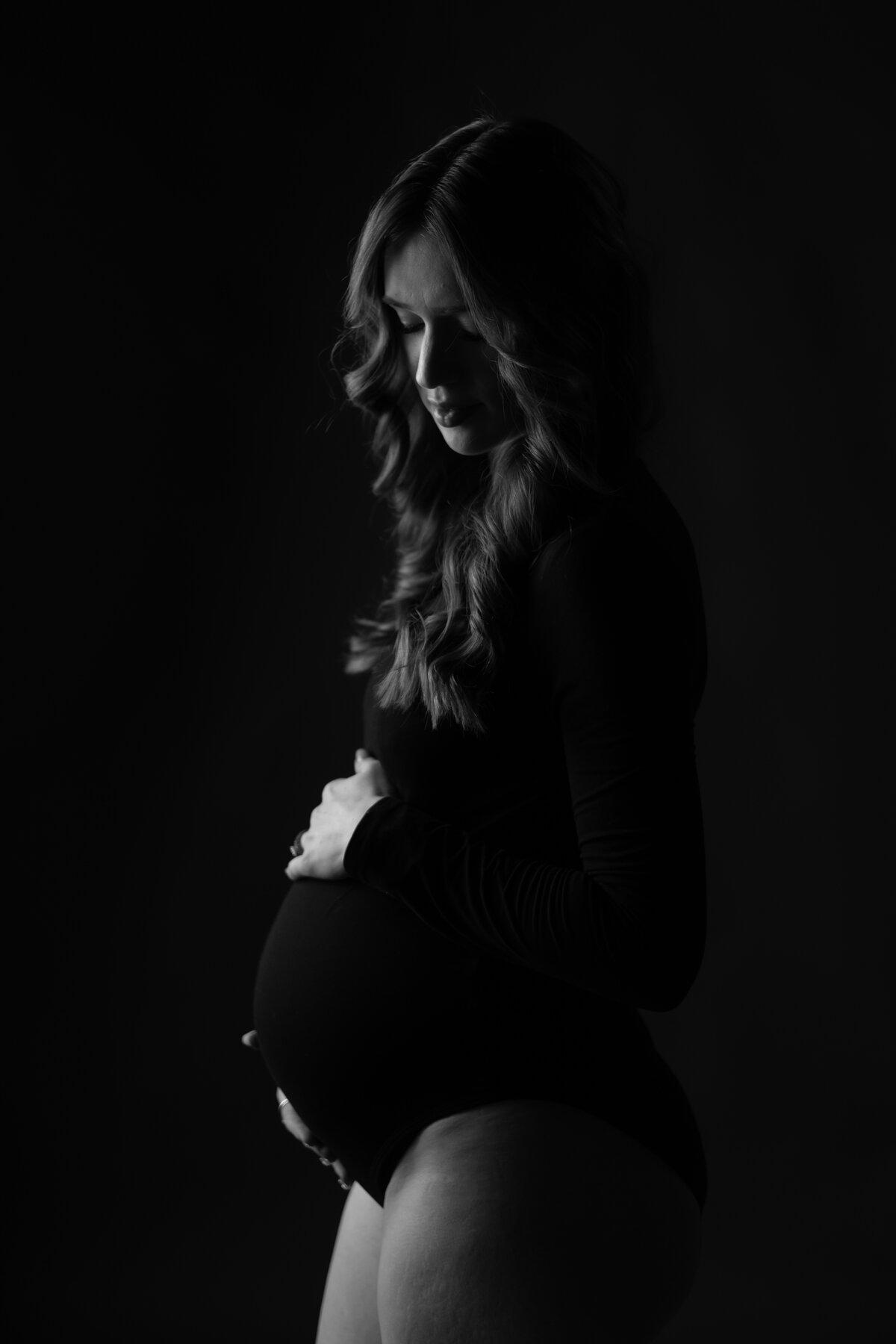 studio fine art maternity portraits in lincoln
