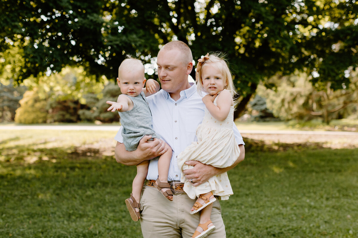 christina_ney_photography_wedding_engagement_lifestyle_photographer_dubuque_iowa_wedding_planning_assistance_adventurous_bold_laidback Family Photography18