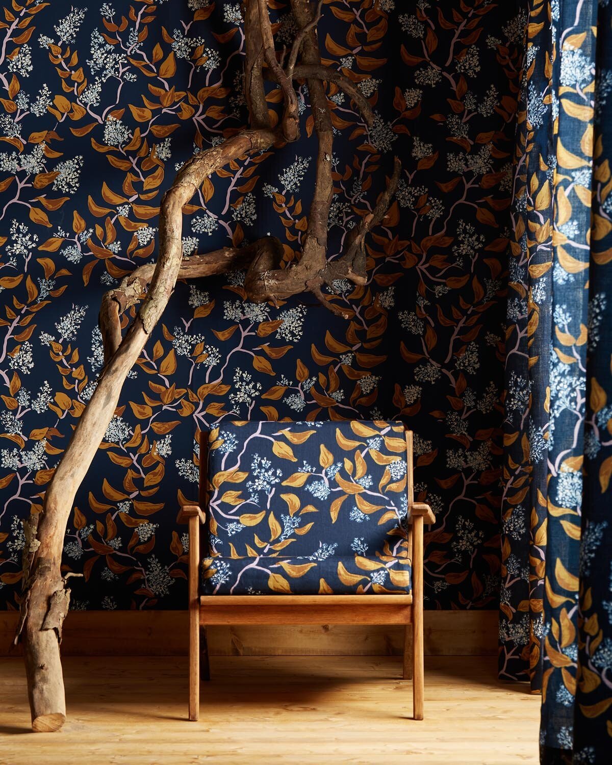 Lake August Snowbush Interior Andrew Stewart 7008