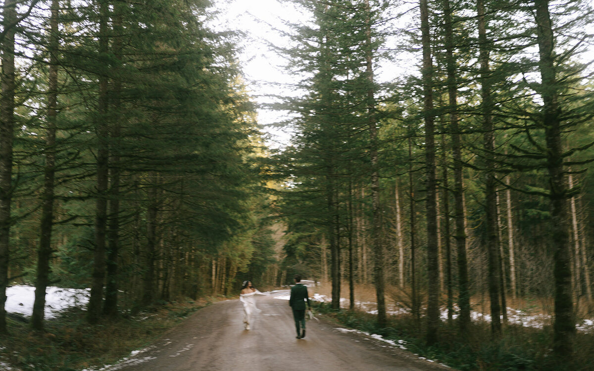 bc-vancouver-island-elopement-photographer-taylor-dawning-photography-forest-winter-boho-vintage-elopement-photos-86