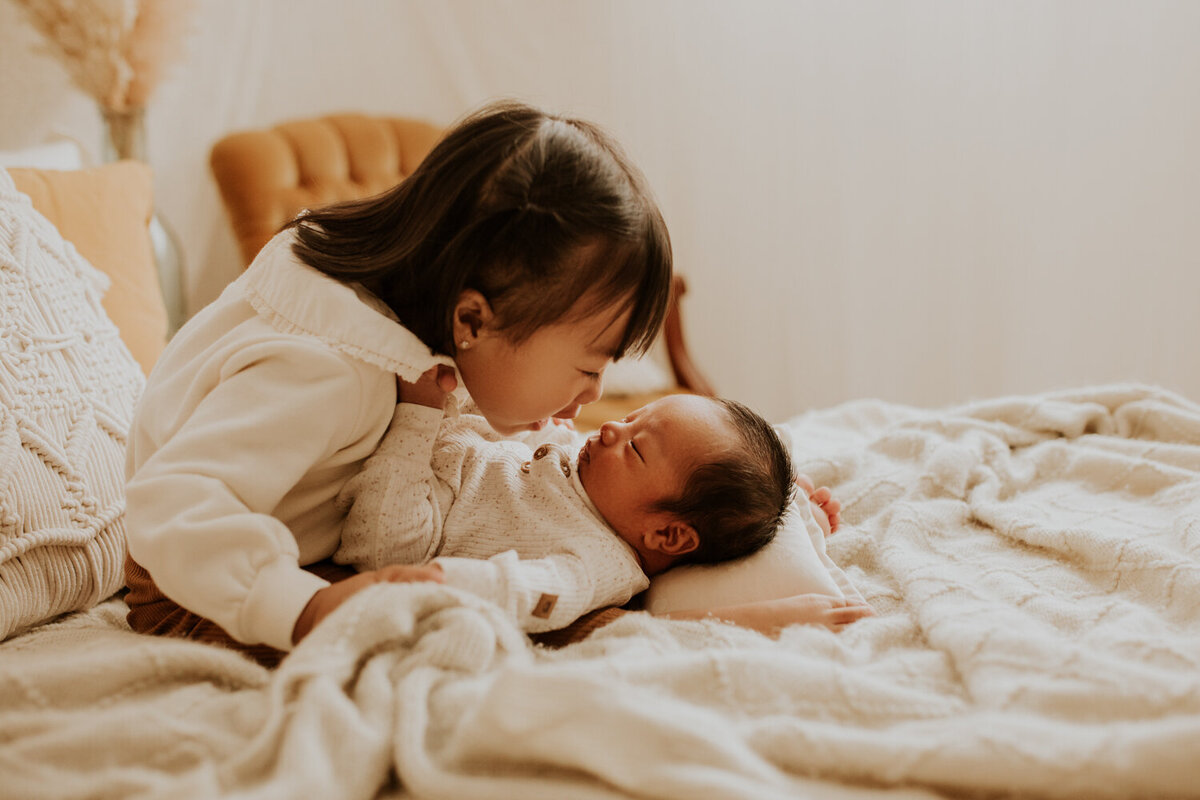 red-deer-central-alberta-newborn-maternity-photographer-62