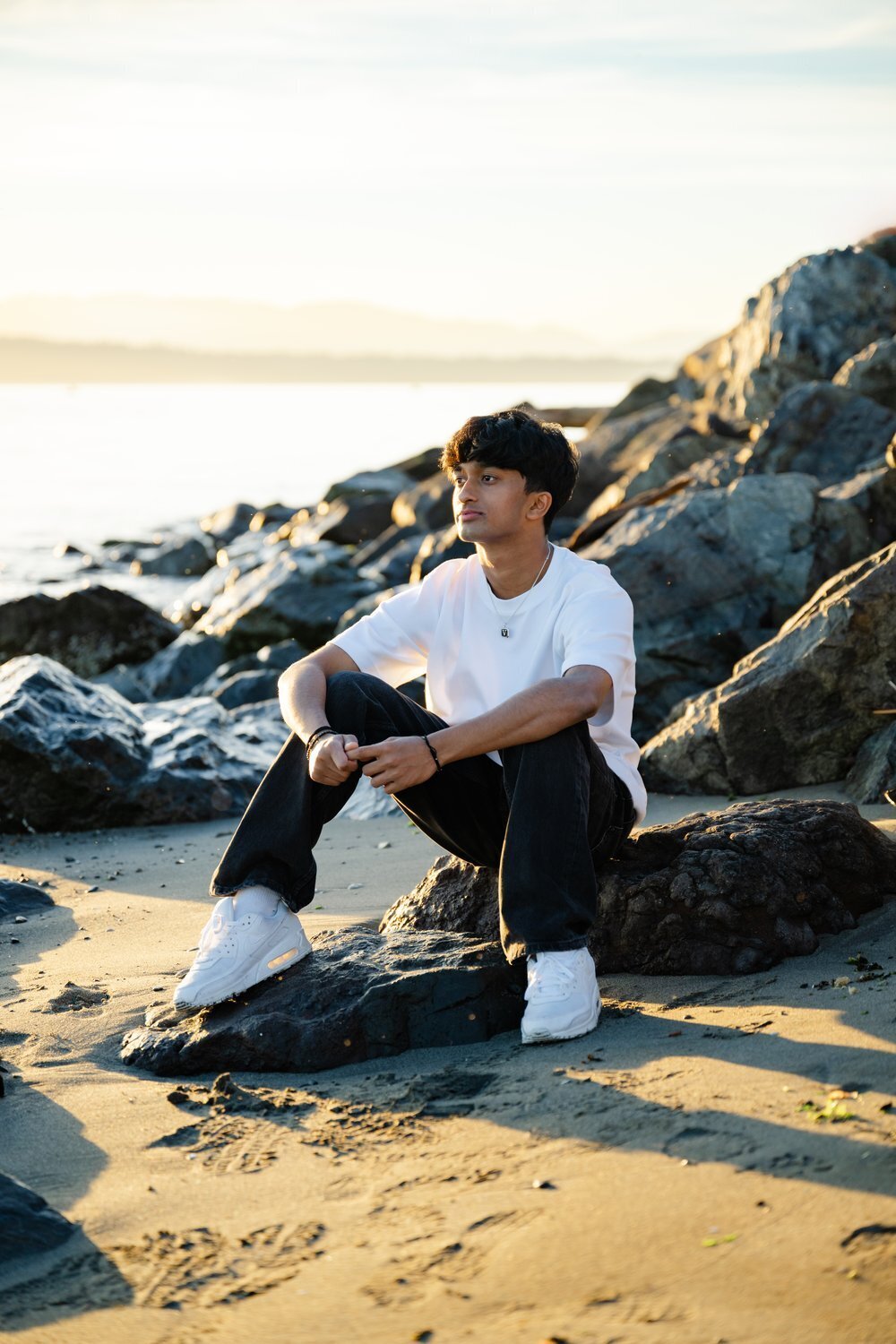 skyline high school senior guy at pnw beach