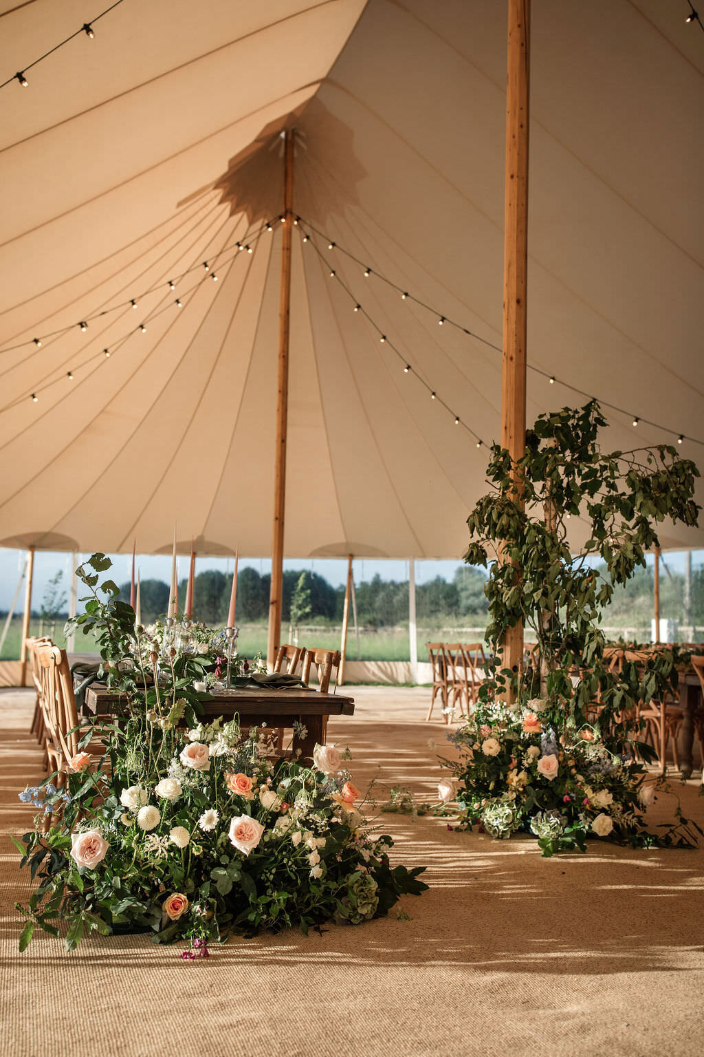 Modern style wedding flowers Cambridgeshire-1283