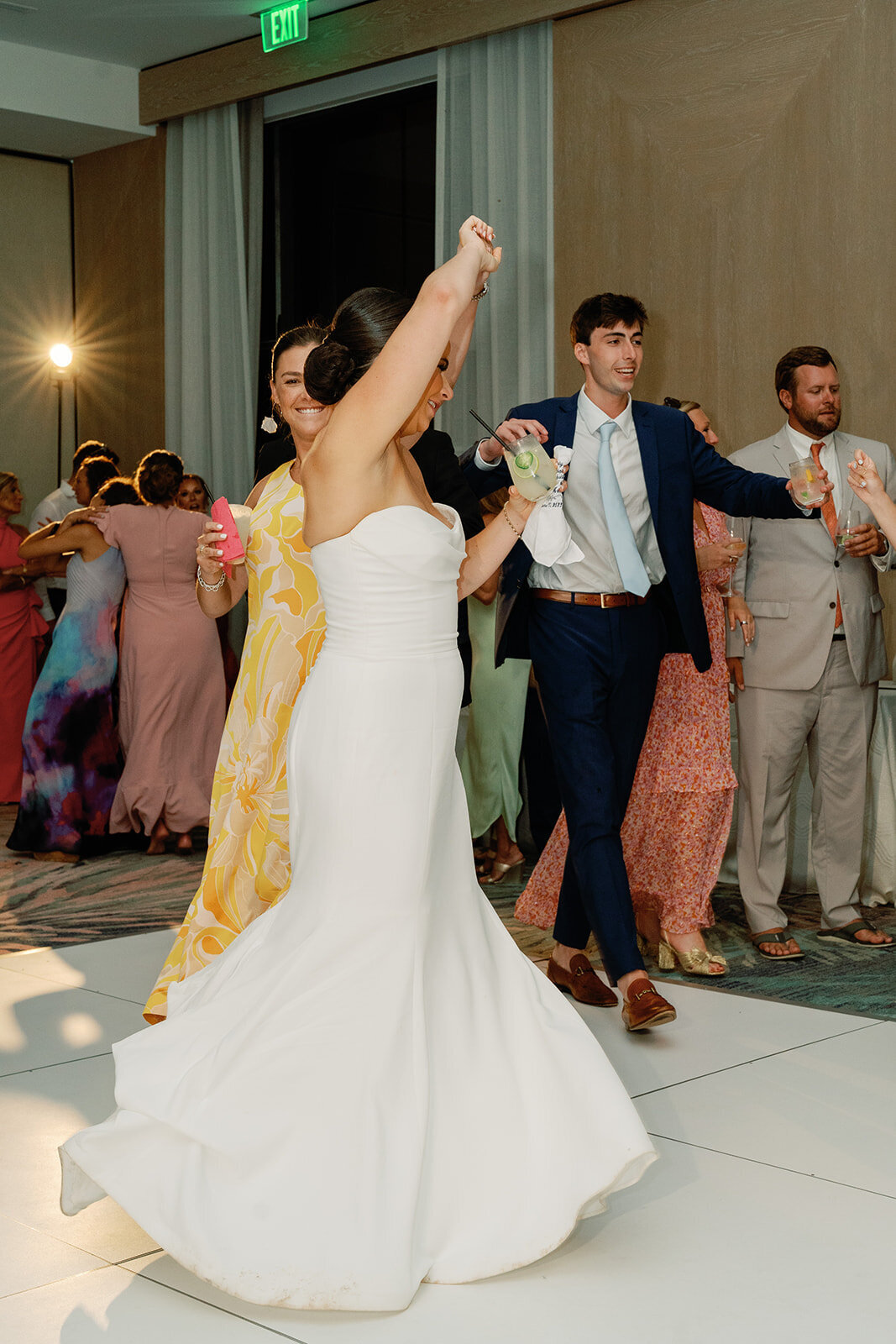 Hayley+Zach_Wedding_SNEAK_FoxtailCo_-949