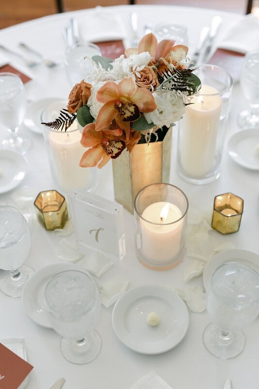 A-1249_websizeTimelessweddingflorals