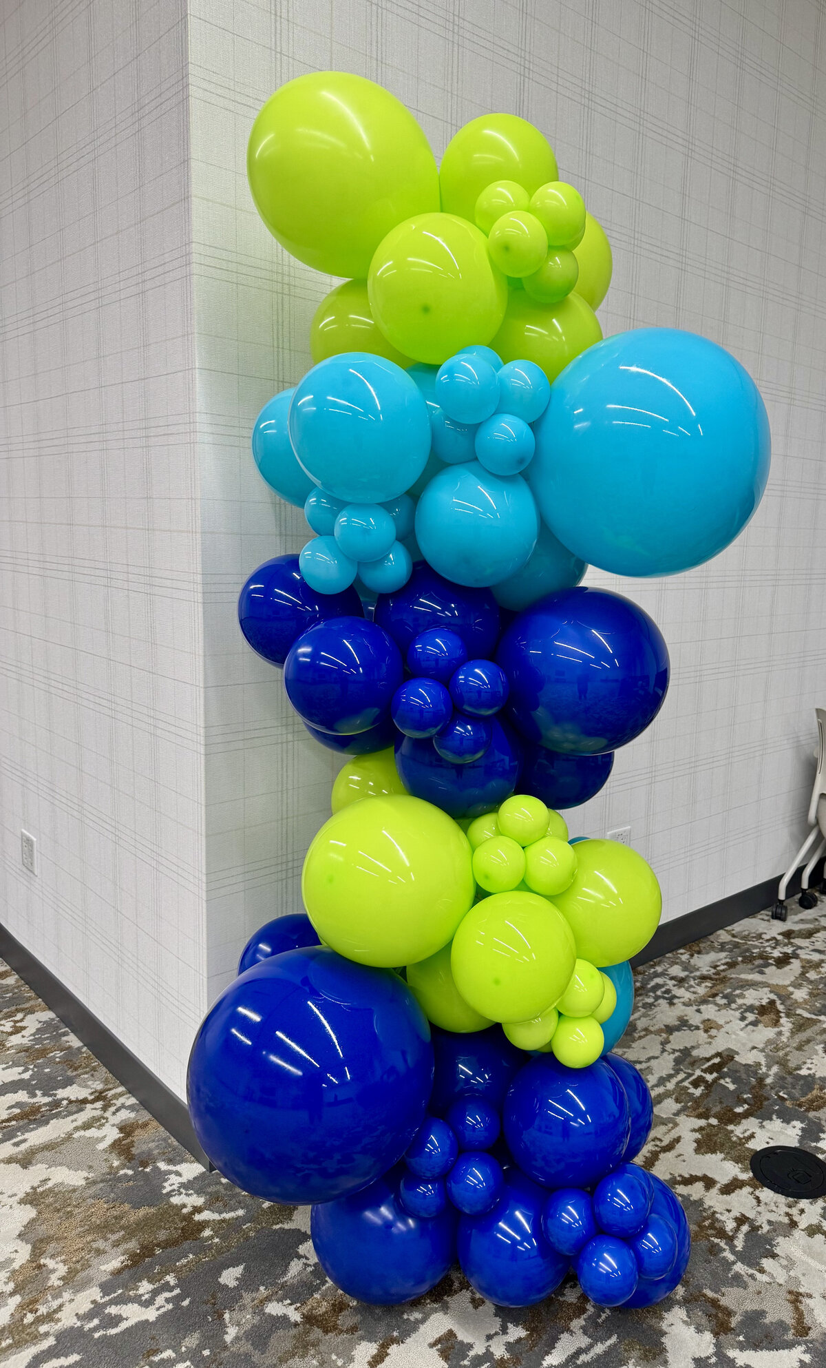 blue, teal, lime green balloon decor