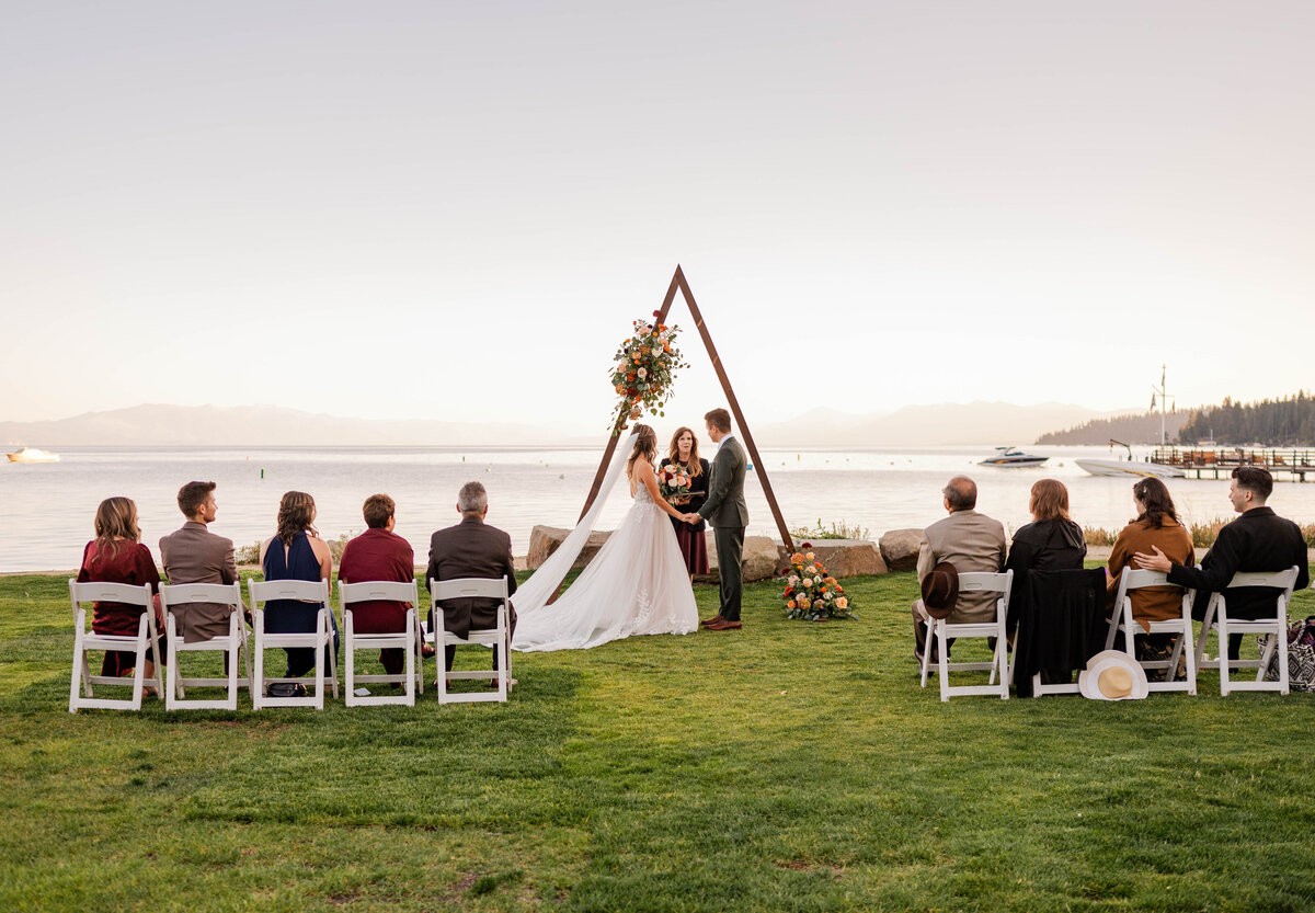 Lake tahoe elopement photographer, Lake Tahoe wedding photographer, wedding photography in Lake Tahoe, Elopement photographer Lake Tahoe