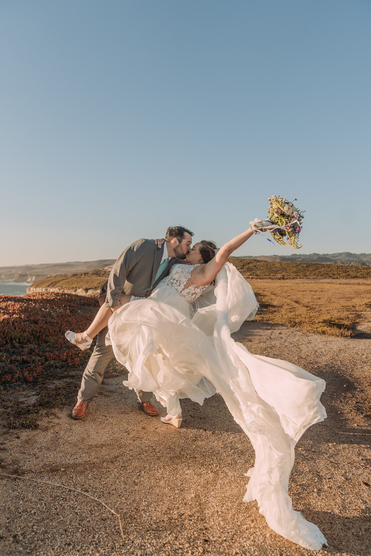 Joyce Li Photography Destination Wedding Elopement Engagement Lifestyle Portrait Photographer West Coast Seattle Washington California santacruzintimatewedding-37