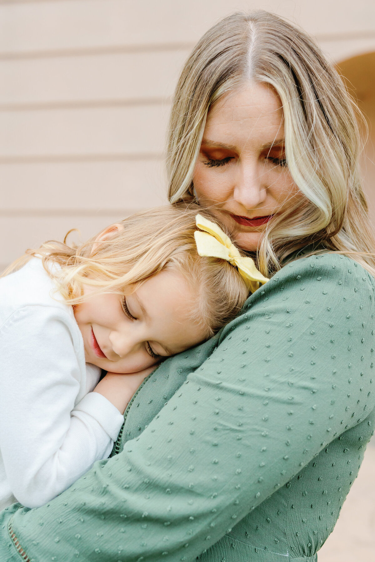 Mackey Family Photoshoot - Philbrook Museum - Amanda Hitchen Photography-17