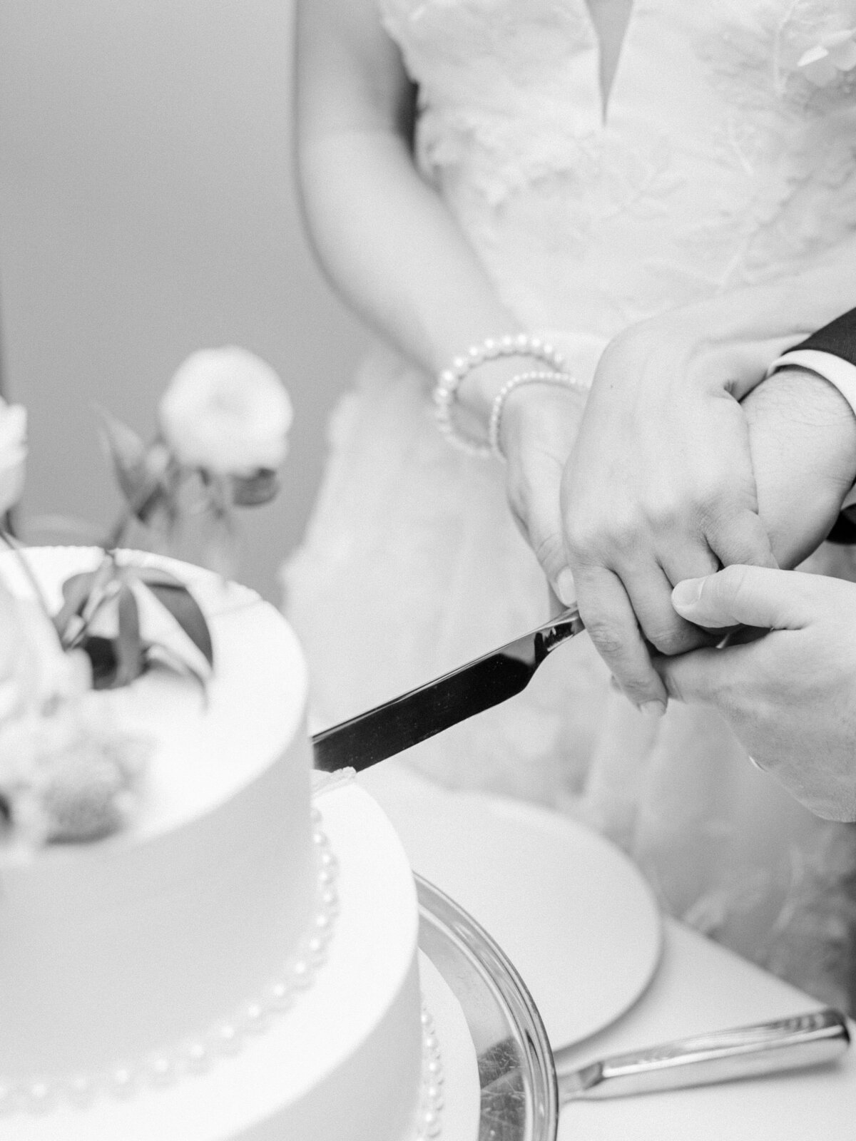 cake_cutting_wedding-2