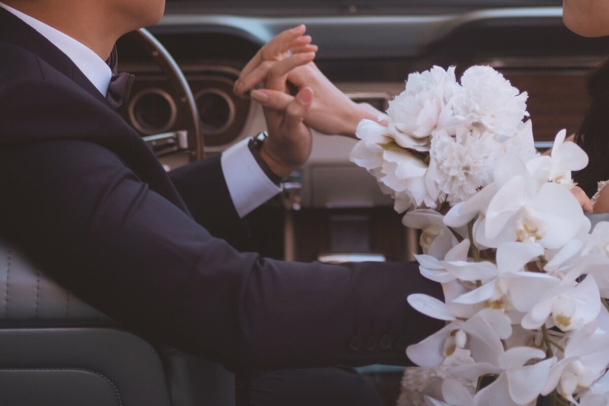 Autumn wedding shoot at Millbrook, Arrowtown. Vintage car & helicopter.