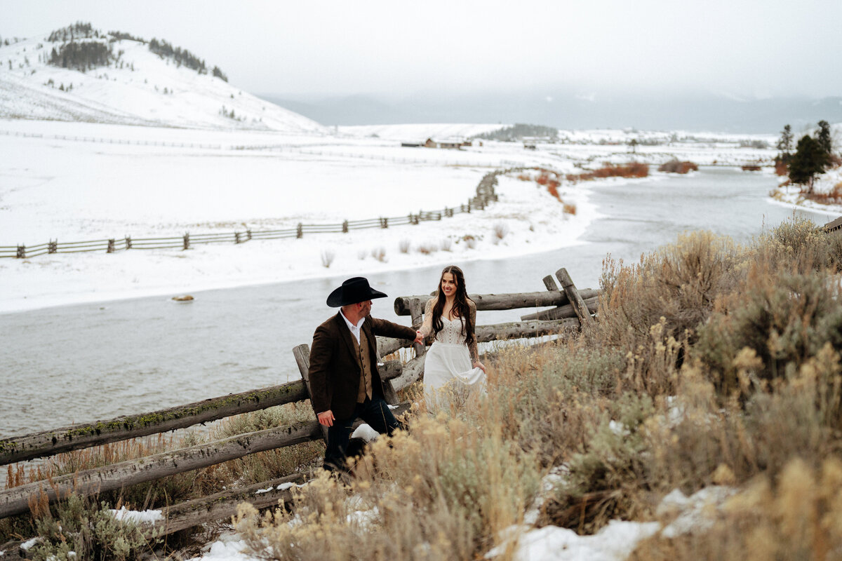 163thestorytellersweddings-portraits