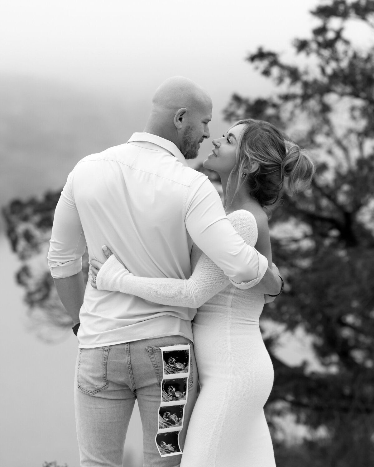 Mt-Bonnell-pregnancy-announcement-5