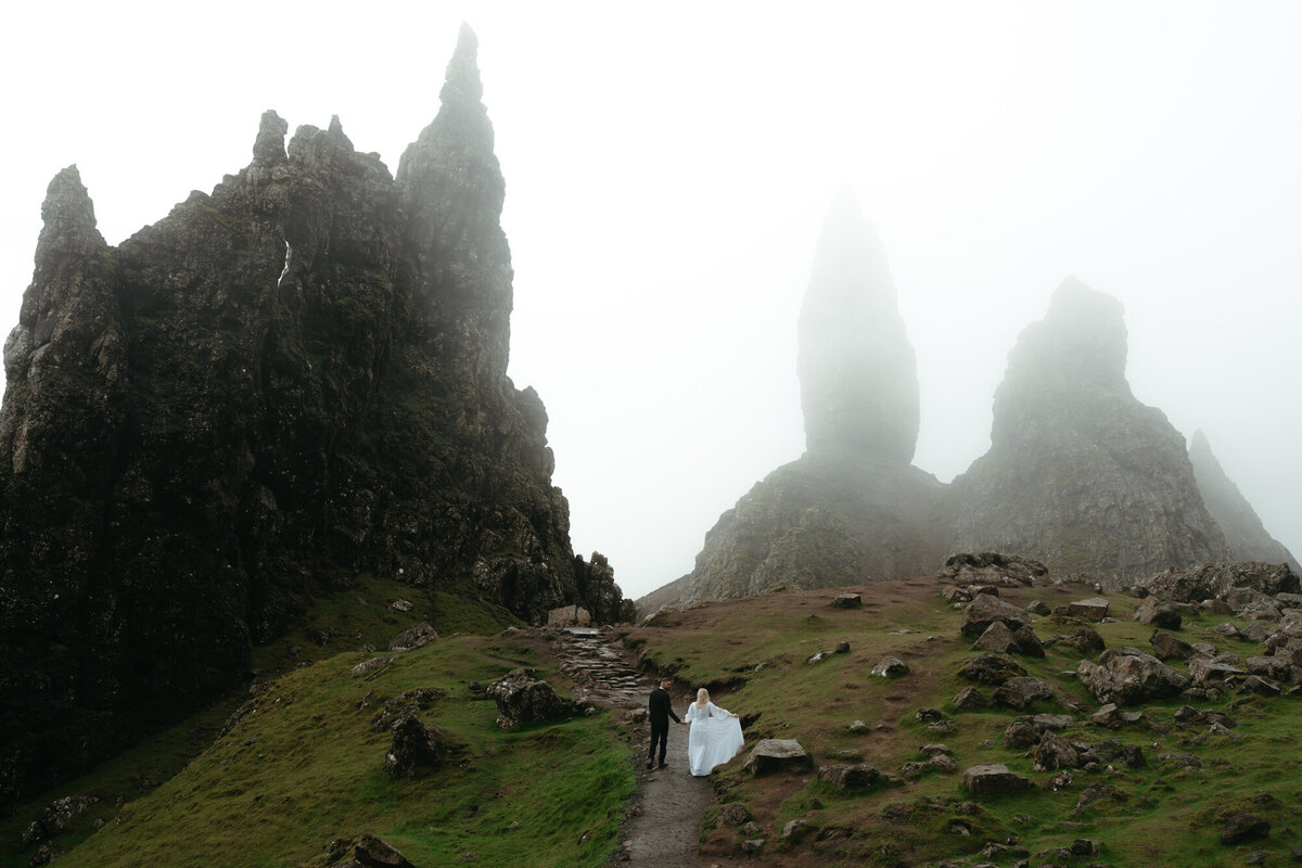 the_chaffins_international_destination_wedding_elopement_photography_photographers_sammie_chaffin_micah_editorial_adventure_engagement_photos7