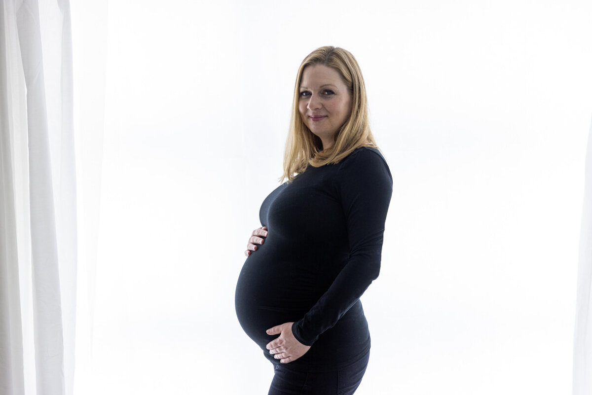 Maternity photoshoot in Fyllingsdalen, Bergen.