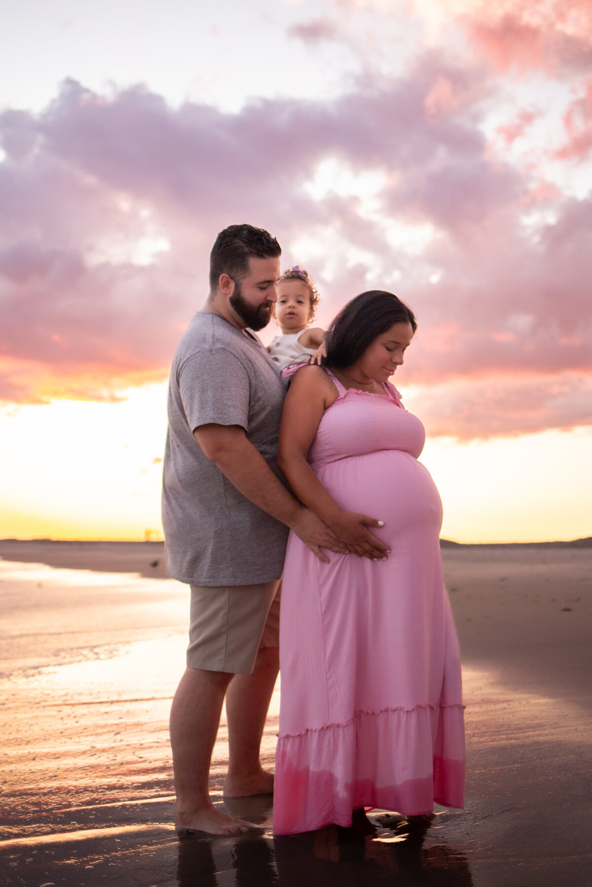 maternity-session-toddler-point-lookout-beach-ny